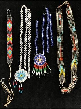*NEEDS REPAIR* Native American Beaded Jewelry Lot